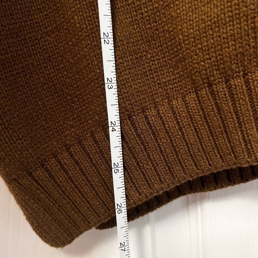Zara Men’s brown knit vest with faux leather pocket. l/xl NWT
Coastal Grandpa - Picture 11 of 16